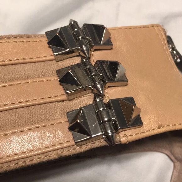 Sam Edelman • Tan Stiletto Pointed Toe with Ankle Cuff Size 6 - Picture 3 of 7